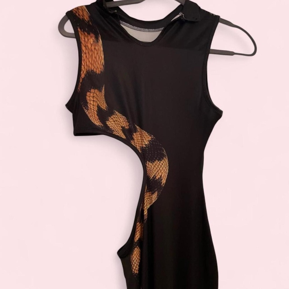 Sleek Black Snake Print Bodycon Maxi Dress 🐍